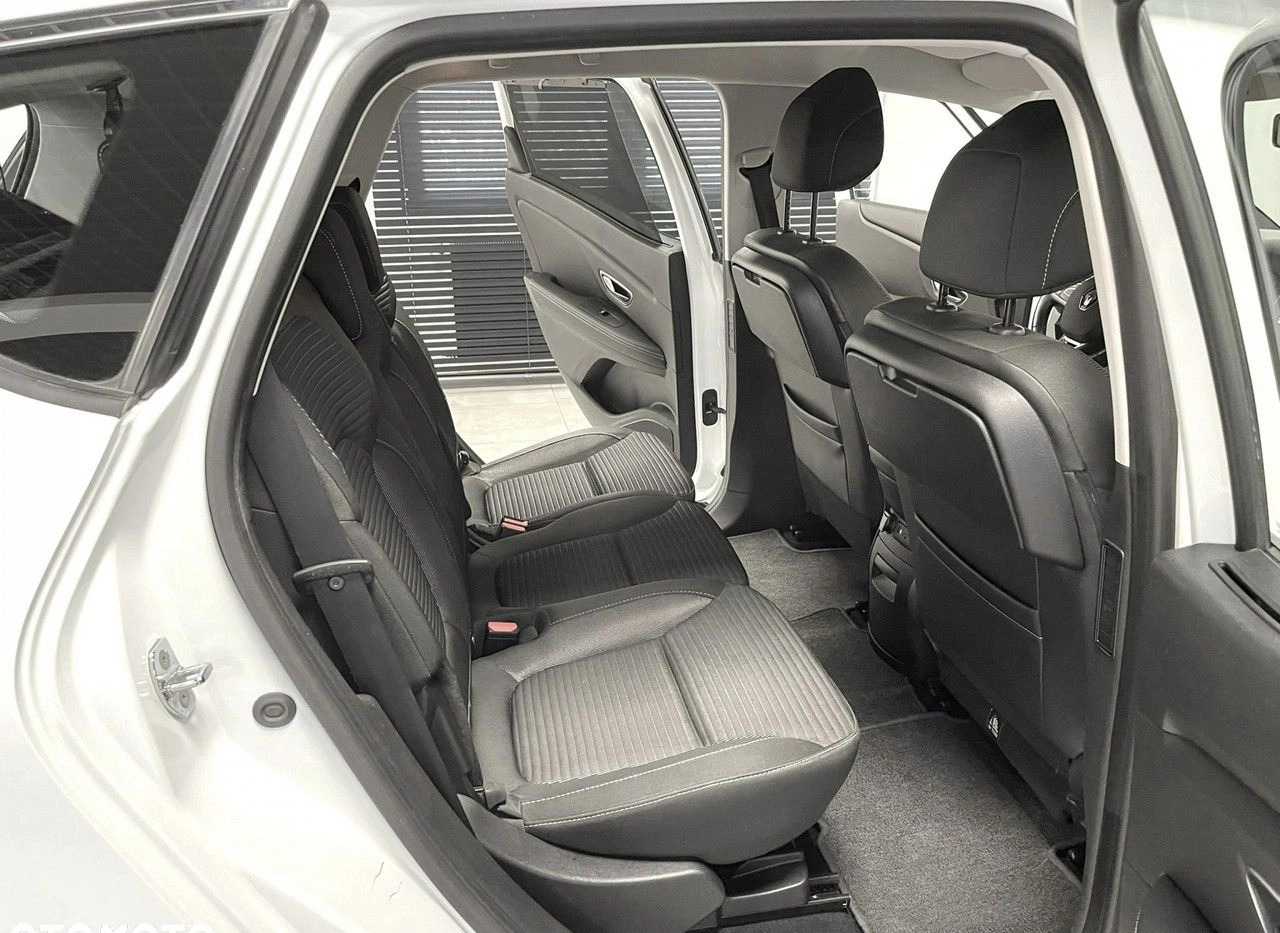 Renault Scenic cena 50200 przebieg: 240000, rok produkcji 2018 z Sopot małe 742